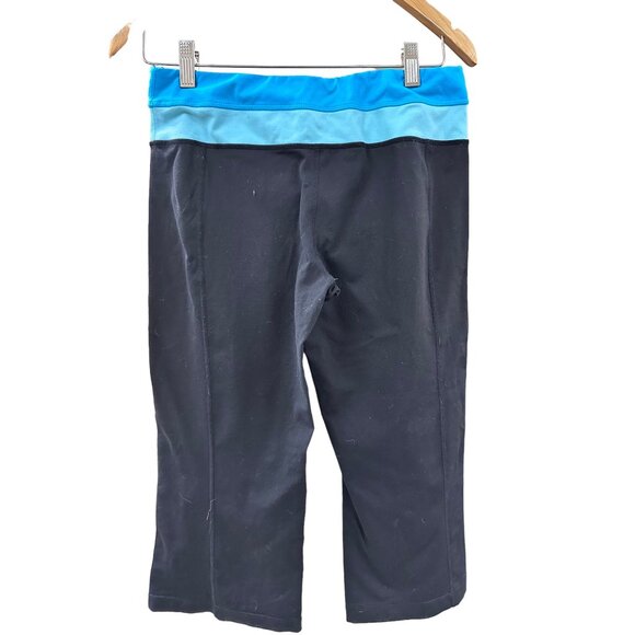 🌸3/$15🌸Black Capri Ladies Athletic Pants sz Medium with Blue Wasitband - Picture 3 of 6